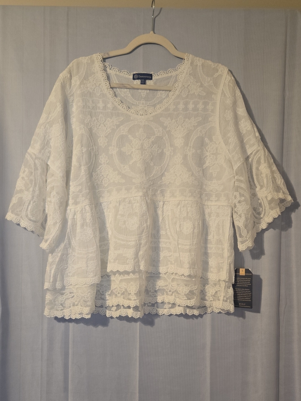 Democracy White Lace Tiered Scoop Neck Blouse Size PXL NWT